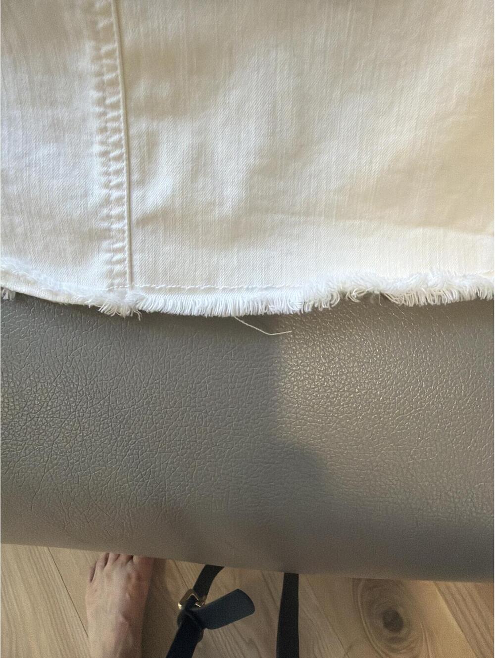 Tommy Bahama White/cream Denim Mini Skirt Raw Hem Size 10 - Picture 3 of 5